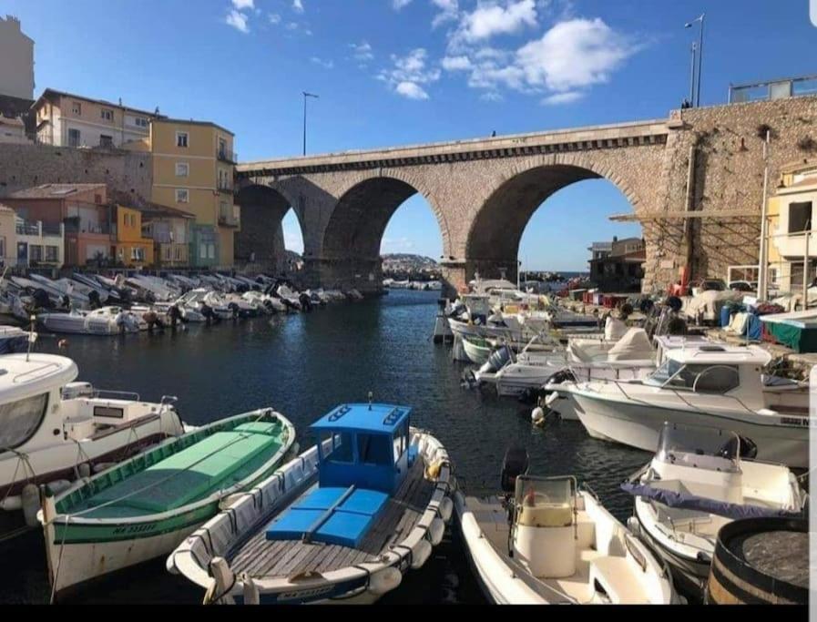 Studio Coin Nuit, Entre Plage Et Centre Marseille Luaran gambar