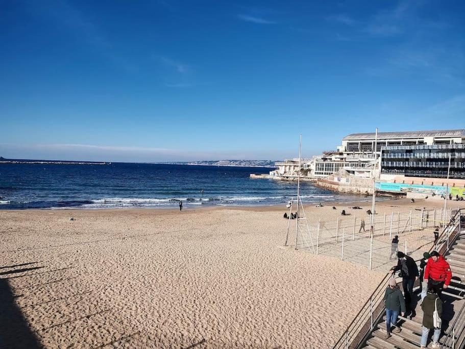 Studio Coin Nuit, Entre Plage Et Centre Marseille Luaran gambar